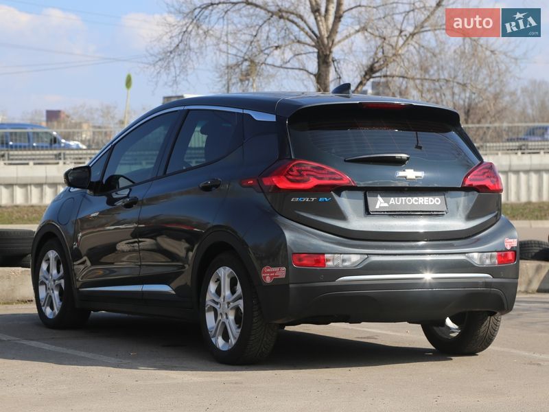 Хэтчбек Chevrolet Bolt EV 2017 в Киеве