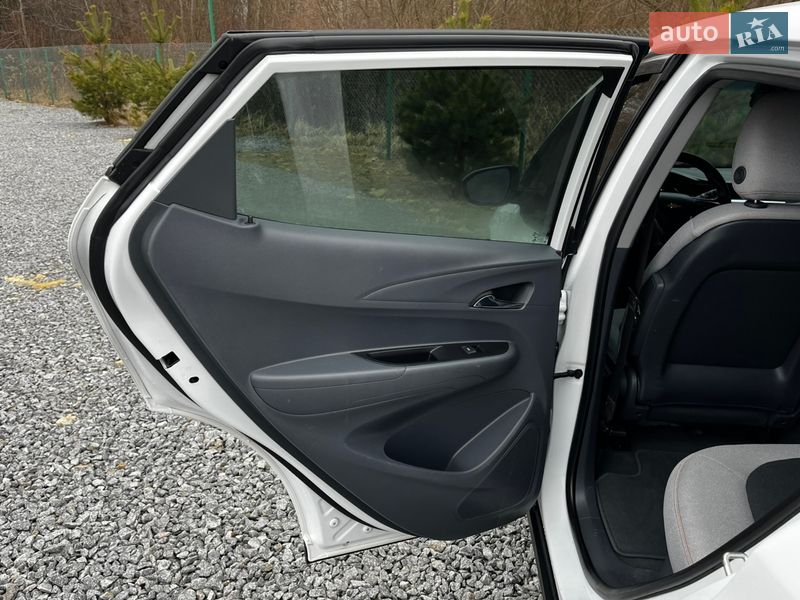 Хэтчбек Chevrolet Bolt EV 2019 в Львове