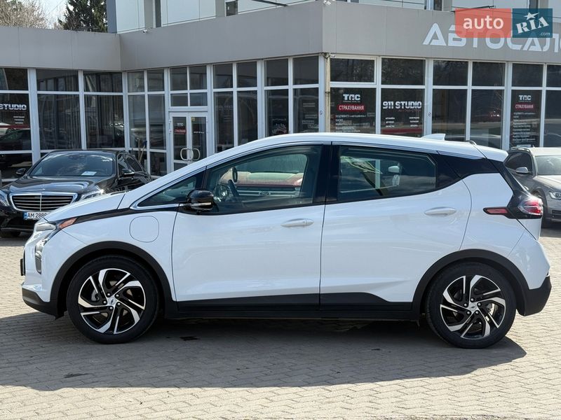 Хэтчбек Chevrolet Bolt EV 2023 в Житомире