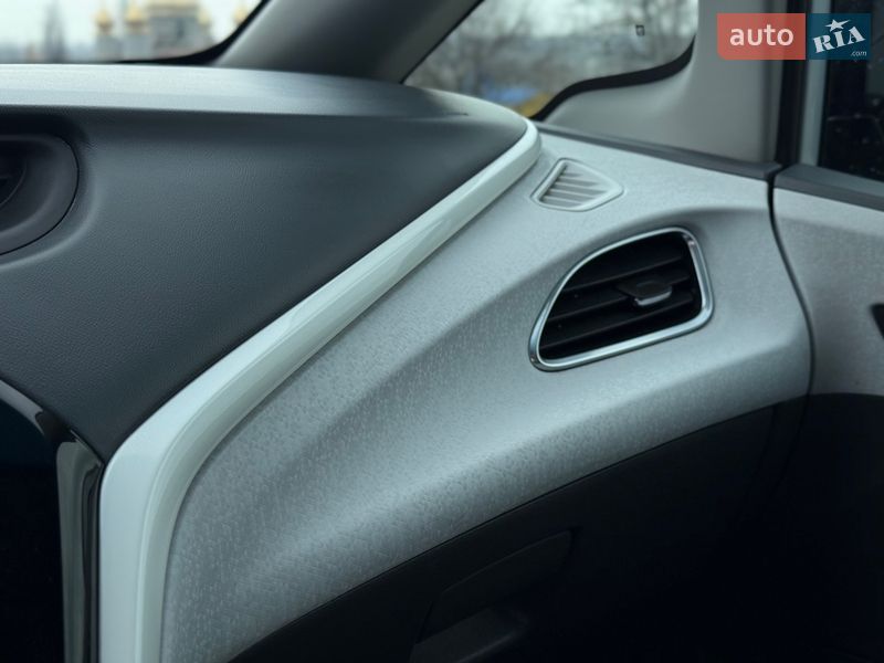 Хэтчбек Chevrolet Bolt EV 2017 в Шаргороде