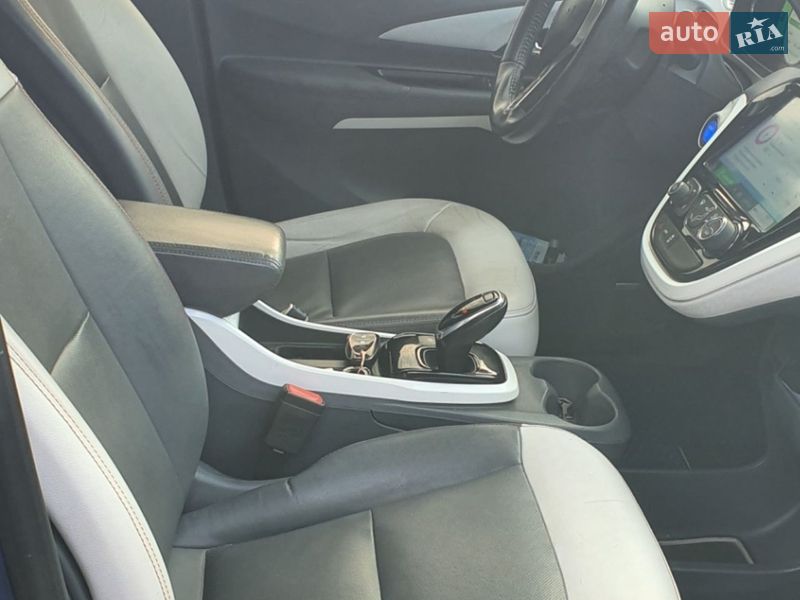 Хэтчбек Chevrolet Bolt EV 2017 в Полтаве