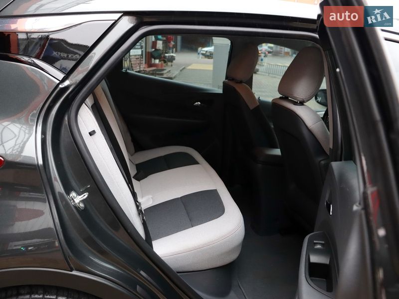 Хэтчбек Chevrolet Bolt EV 2019 в Львове фото 38 Хэтчбек Chevrolet Bolt EV 2019 в Львове