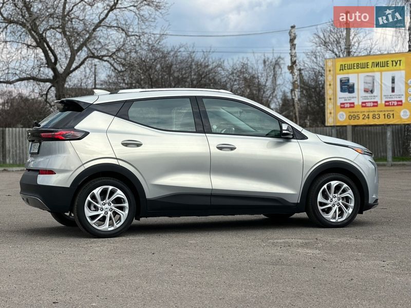 Хетчбек Chevrolet Bolt EV 2023 в Первомайську