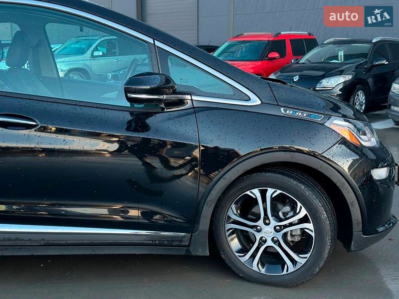 Хэтчбек Chevrolet Bolt EV 2019 в Львове фото 5 Хэтчбек Chevrolet Bolt EV 2019 в Львове