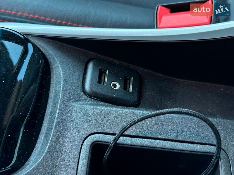 Хэтчбек Chevrolet Bolt EV 2019 в Львове фото 28 Хэтчбек Chevrolet Bolt EV 2019 в Львове