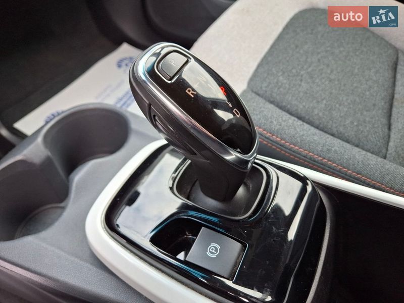 Хэтчбек Chevrolet Bolt EV 2016 в Львове фото 15 Хэтчбек Chevrolet Bolt EV 2016 в Львове