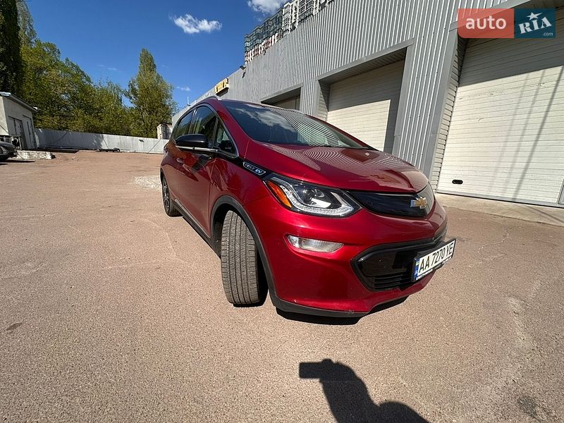 Хэтчбек Chevrolet Bolt EV 2017 в Киеве фото 2 Хэтчбек Chevrolet Bolt EV 2017 в Киеве