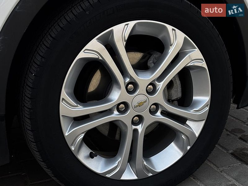 Хэтчбек Chevrolet Bolt EV 2018 в Белогородке