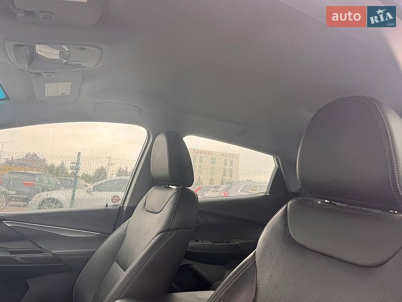 Хэтчбек Chevrolet Bolt EV 2023 в Львове фото 16 Хэтчбек Chevrolet Bolt EV 2023 в Львове