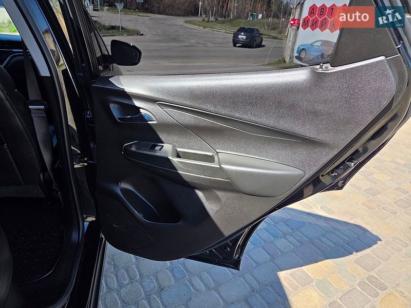 Хэтчбек Chevrolet Bolt EV 2023 в Змиеве