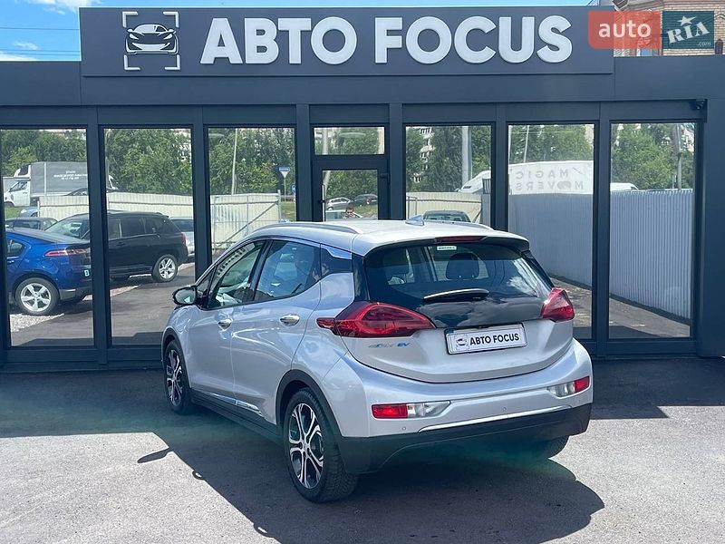 Хэтчбек Chevrolet Bolt EV 2020 в Киеве