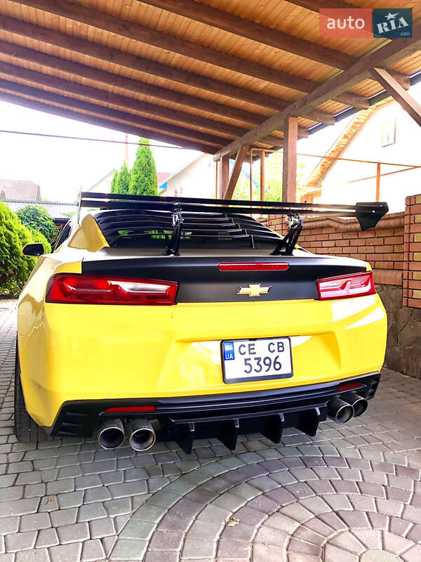 Купе Chevrolet Camaro 2017 в Заставній
