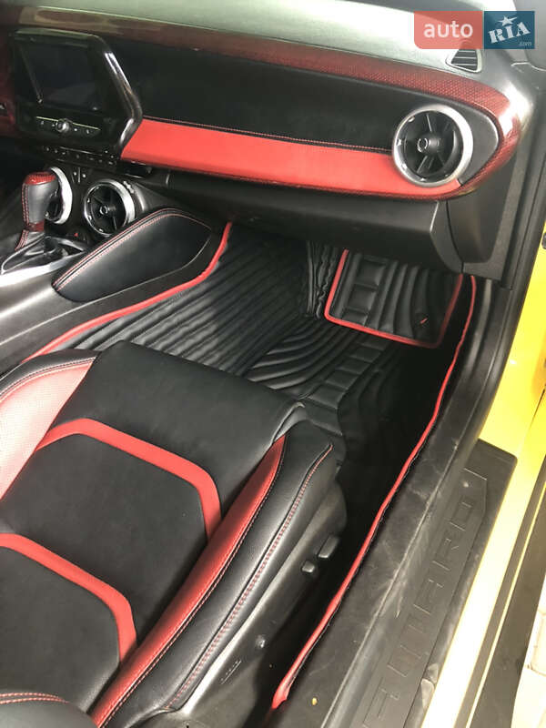 Купе Chevrolet Camaro 2017 в Заставній