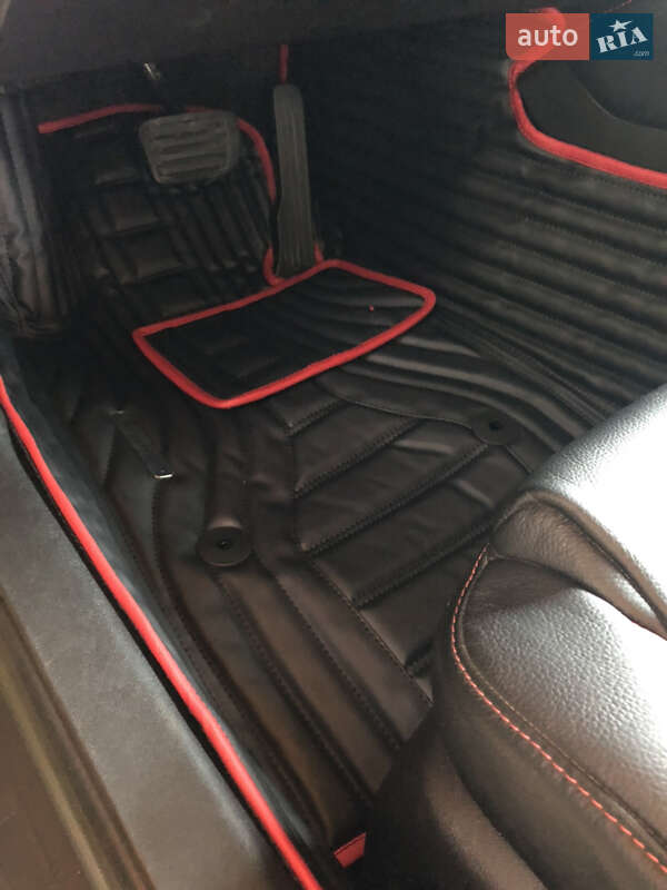 Купе Chevrolet Camaro 2017 в Заставній