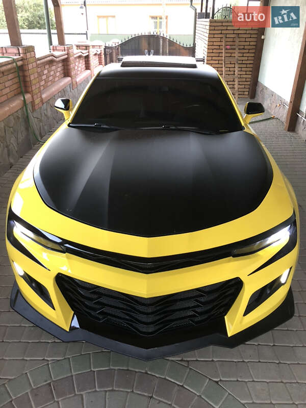 Купе Chevrolet Camaro 2017 в Заставній