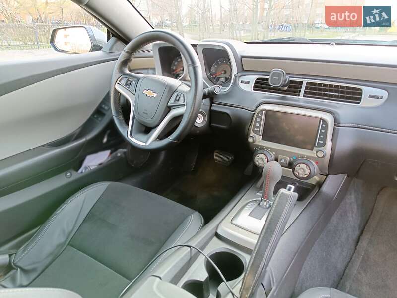 Купе Chevrolet Camaro 2015 в Киеве фото 15 Купе Chevrolet Camaro 2015 в Киеве