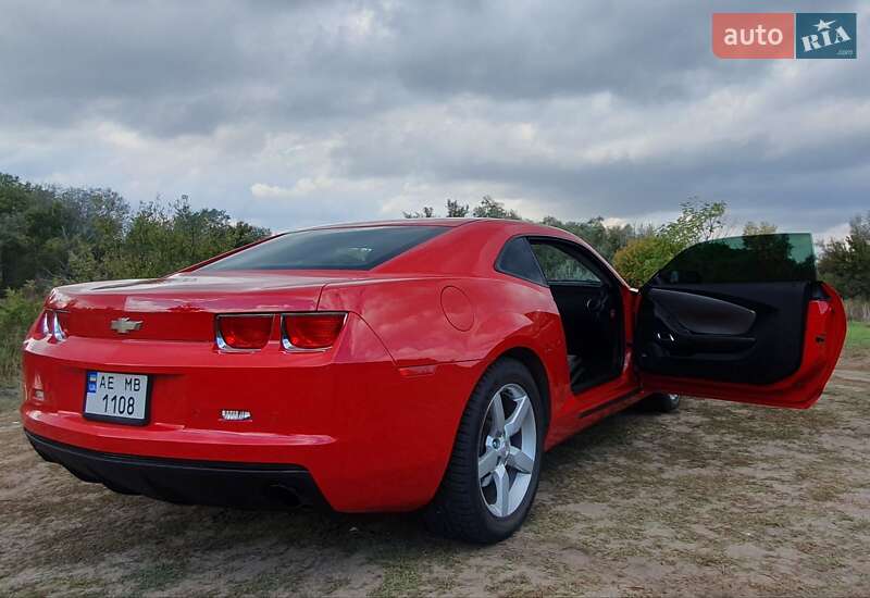 Купе Chevrolet Camaro 2011 в 