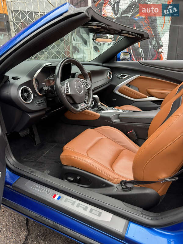 Кабриолет Chevrolet Camaro 2016 в Киеве фото 24 Кабриолет Chevrolet Camaro 2016 в Киеве