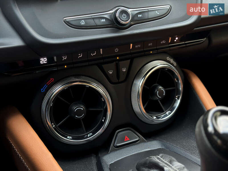 Купе Chevrolet Camaro 2016 в Киеве фото 27 Купе Chevrolet Camaro 2016 в Киеве