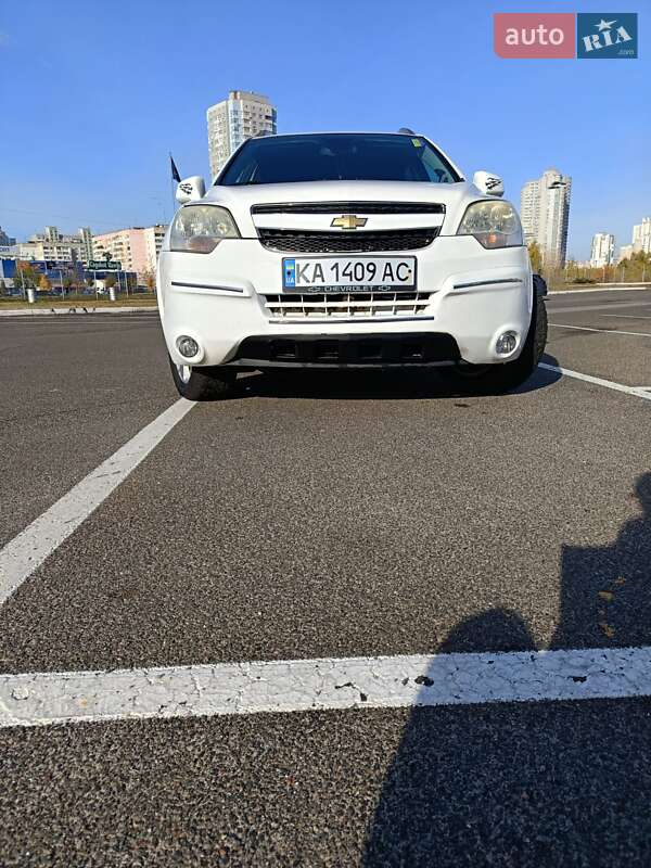 Позашляховик / Кросовер Chevrolet Captiva Sport 2014 в Києві