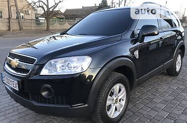 Позашляховик / Кросовер Chevrolet Captiva 2010 в 