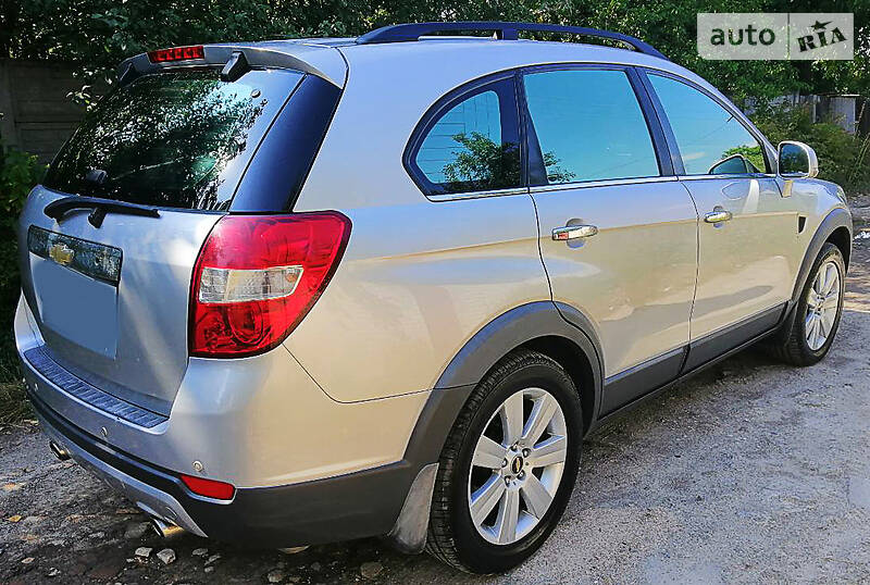 Позашляховик / Кросовер Chevrolet Captiva 2008 в Харкові