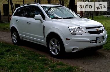 Позашляховик / Кросовер Chevrolet Captiva 2014 в 