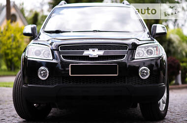 Позашляховик / Кросовер Chevrolet Captiva 2008 в 