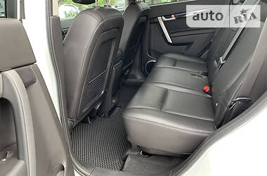 Позашляховик / Кросовер Chevrolet Captiva 2012 в 
