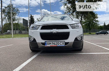 Позашляховик / Кросовер Chevrolet Captiva 2012 в 
