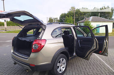 Позашляховик / Кросовер Chevrolet Captiva 2008 в 