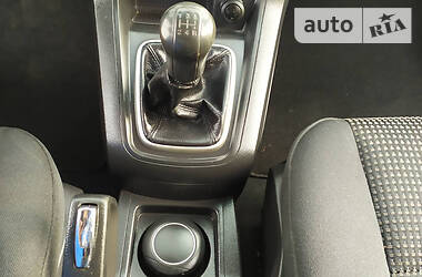 Позашляховик / Кросовер Chevrolet Captiva 2008 в 