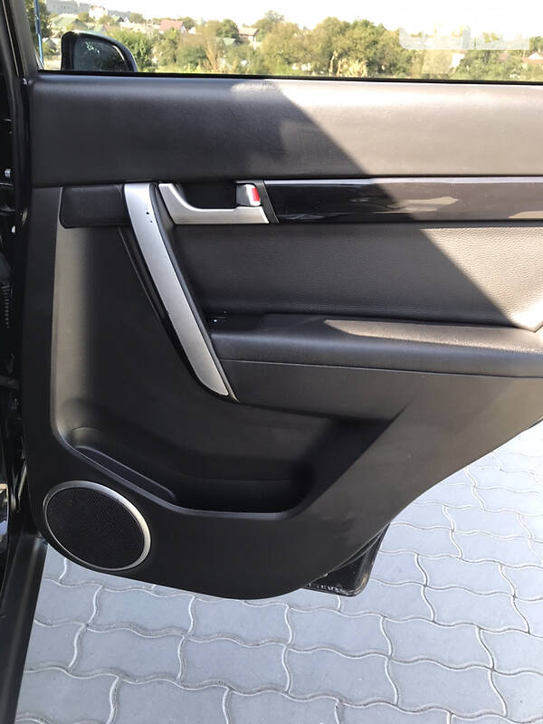 Внедорожник / Кроссовер Chevrolet Captiva 2011 в Сокале