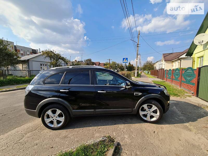 Внедорожник / Кроссовер Chevrolet Captiva 2011 в Сокале
