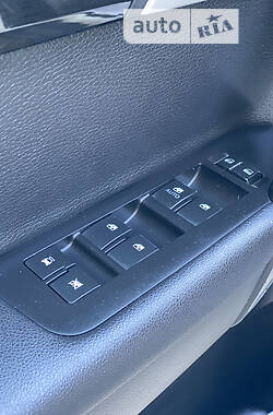 Внедорожник / Кроссовер Chevrolet Captiva 2012 в 