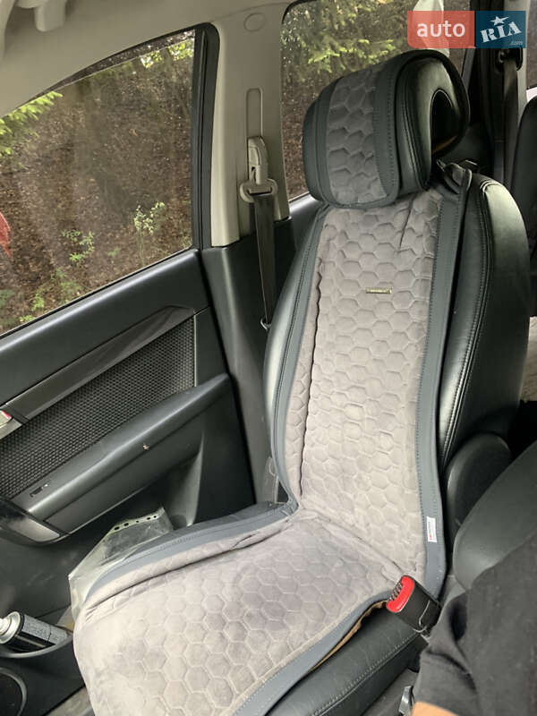 Универсал Chevrolet Captiva 2008 в Тячеве