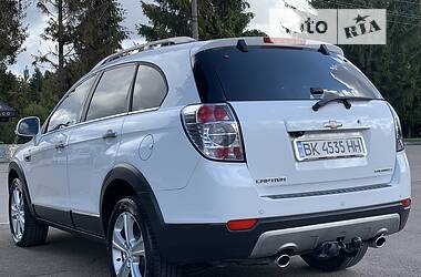 Внедорожник / Кроссовер Chevrolet Captiva 2011 в 