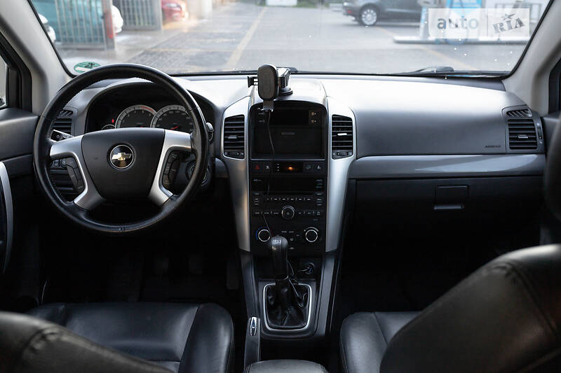 Позашляховик / Кросовер Chevrolet Captiva 2008 в Києві