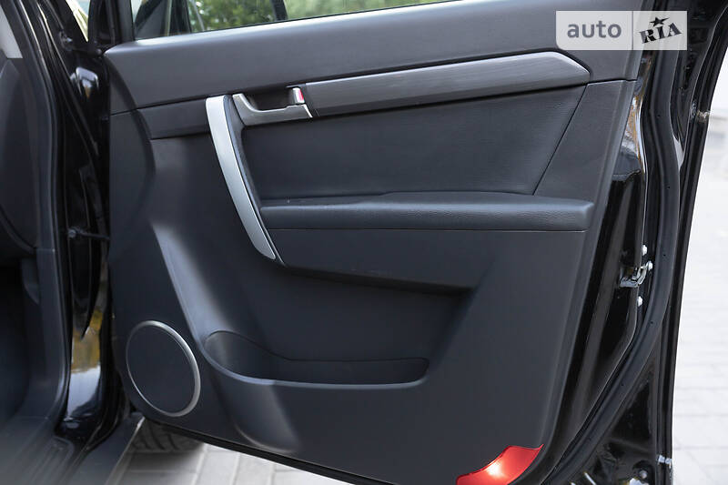 Позашляховик / Кросовер Chevrolet Captiva 2008 в Києві