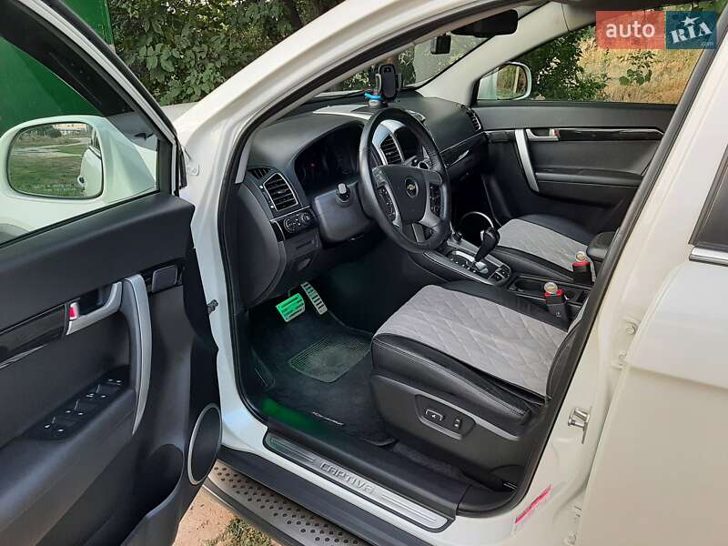 Внедорожник / Кроссовер Chevrolet Captiva 2012 в Житомире фото 13 Внедорожник / Кроссовер Chevrolet Captiva 2012 в Житомире