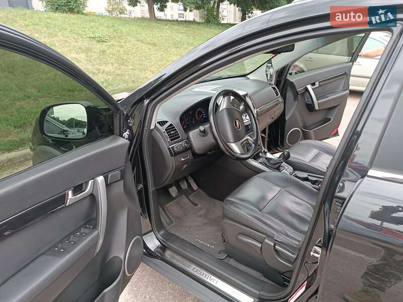 Внедорожник / Кроссовер Chevrolet Captiva 2012 в Житомире