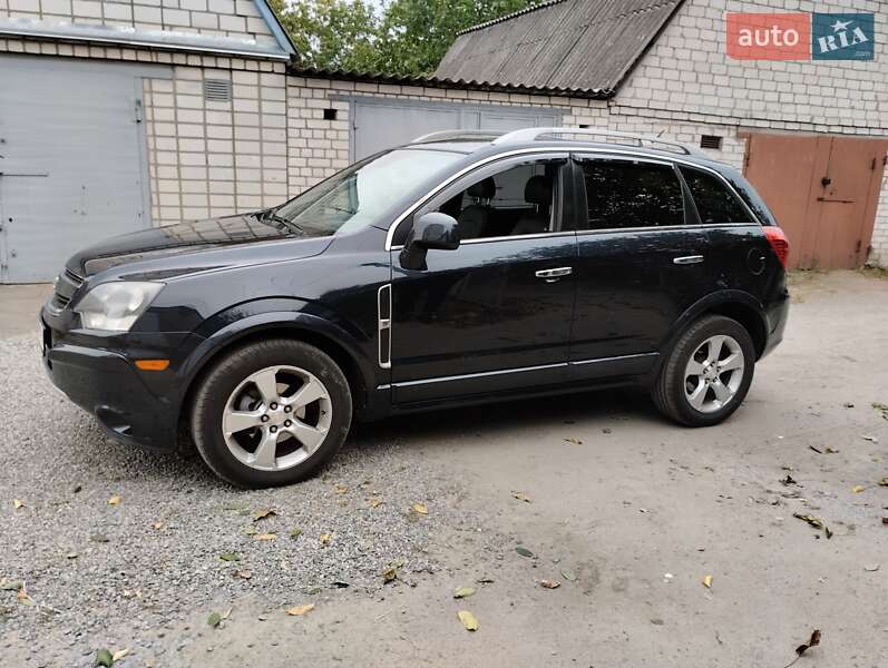 Внедорожник / Кроссовер Chevrolet Captiva 2014 в Хмельнике