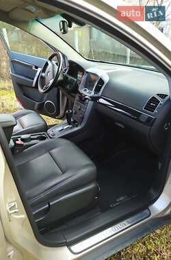 Внедорожник / Кроссовер Chevrolet Captiva 2012 в 