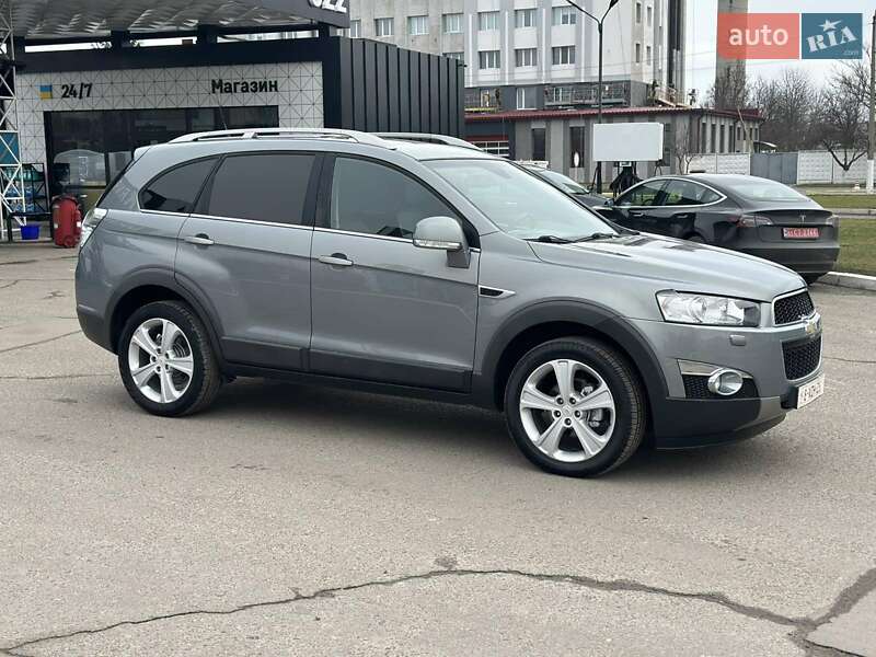 Внедорожник / Кроссовер Chevrolet Captiva 2012 в Дубно