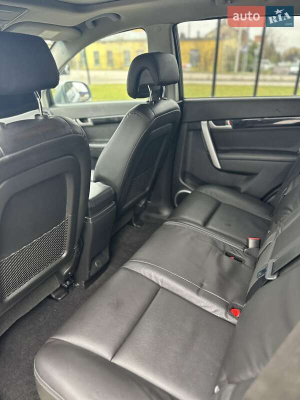 Внедорожник / Кроссовер Chevrolet Captiva 2012 в Дубно