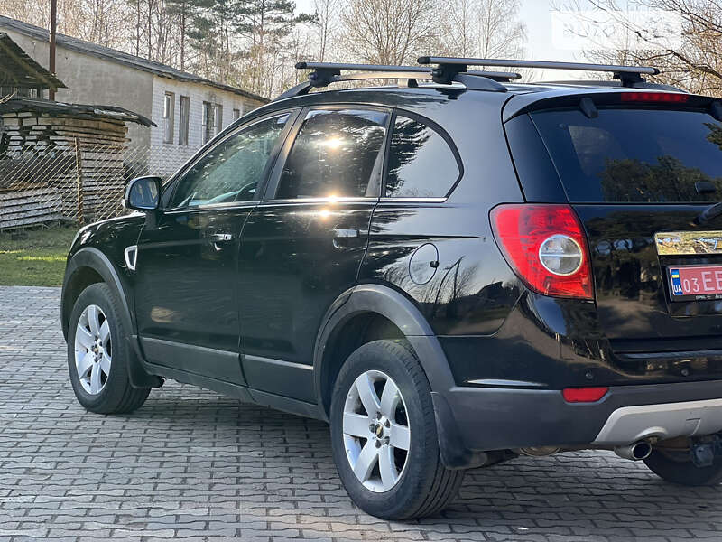 Внедорожник / Кроссовер Chevrolet Captiva 2009 в Луцке