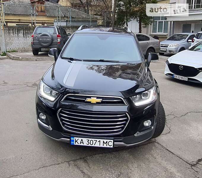 Позашляховик / Кросовер Chevrolet Captiva 2017 в Києві