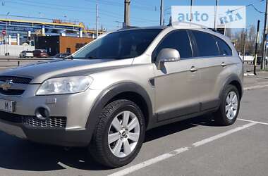 Позашляховик / Кросовер Chevrolet Captiva 2008 в Києві