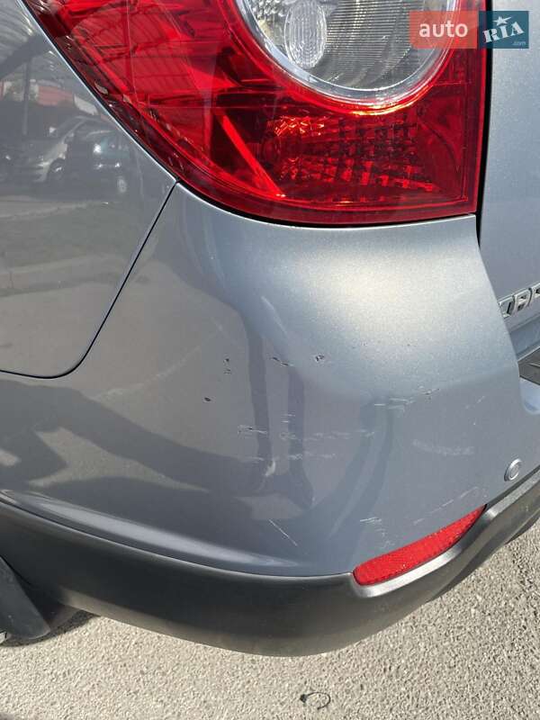 Внедорожник / Кроссовер Chevrolet Captiva 2011 в Шумске