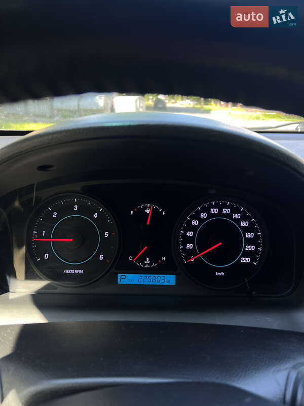 Позашляховик / Кросовер Chevrolet Captiva 2012 в Полтаві